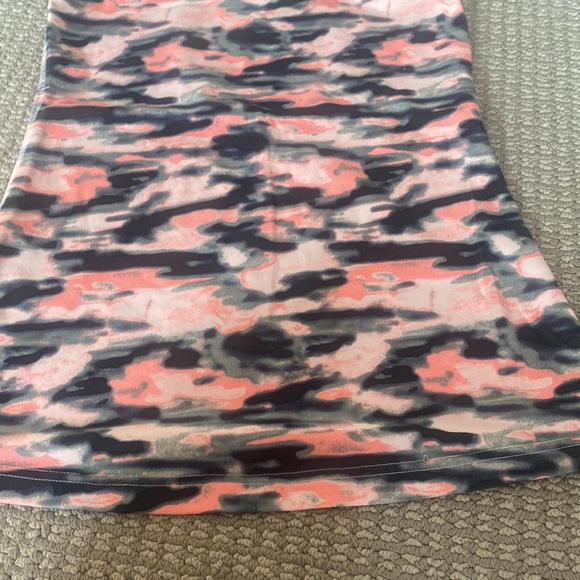 Lululemon Cool Racerback tank size 8 - Picture 3 of 3